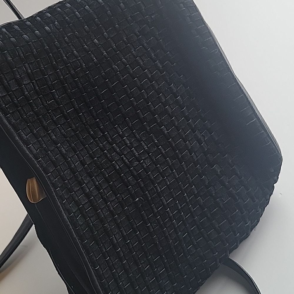 Sharif Woven Leather Bag - Picture 8 of 16